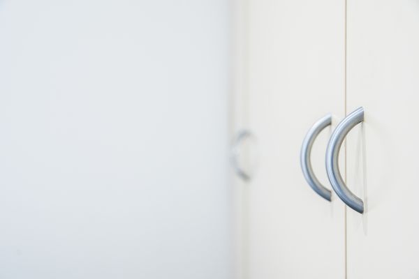 Professional Cabinet Handle Replacement