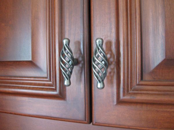 Professional Cabinet Hardware Repair